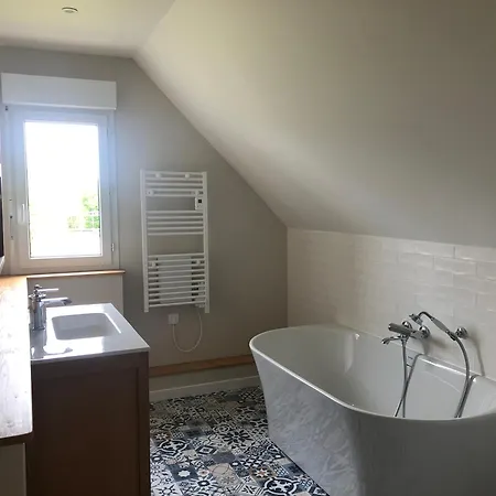 La Maison De La Verrerie Bed & Breakfast Hardinghen